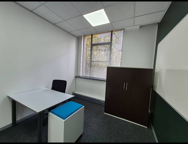 109M² OFFICE TO LET IN SANDTON CENTRAL
